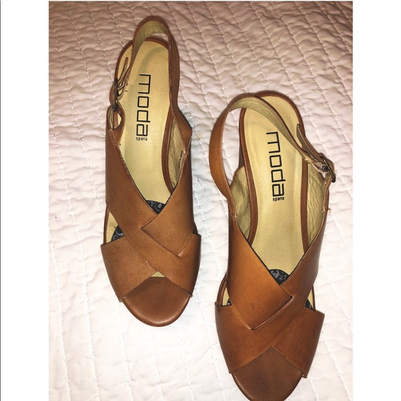 Camel leather wedge heels - Picture 1 of 3